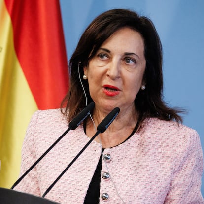 Berlin (Germany), 28/08/2025.- Spanish Defense Minister Margarita Robles speaks during a joint press conference with the German defense minister at the Defense Ministry in Berlin, Germany, 28 August 2025. (Alemania, España) EFE/EPA/CLEMENS BILAN
