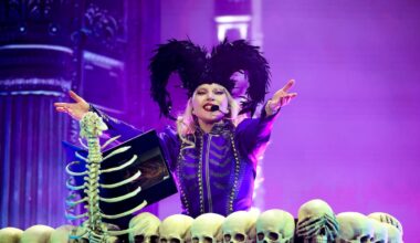 Lady Gaga se cuela de incógnito en un videojuego para promocionar su nueva canción: 'Dead Dance'