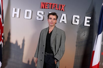 Corey Mylchreest en la 'premiere' de la serie 'Rehén', en Londres, el 11 de agosto de 2025. 
