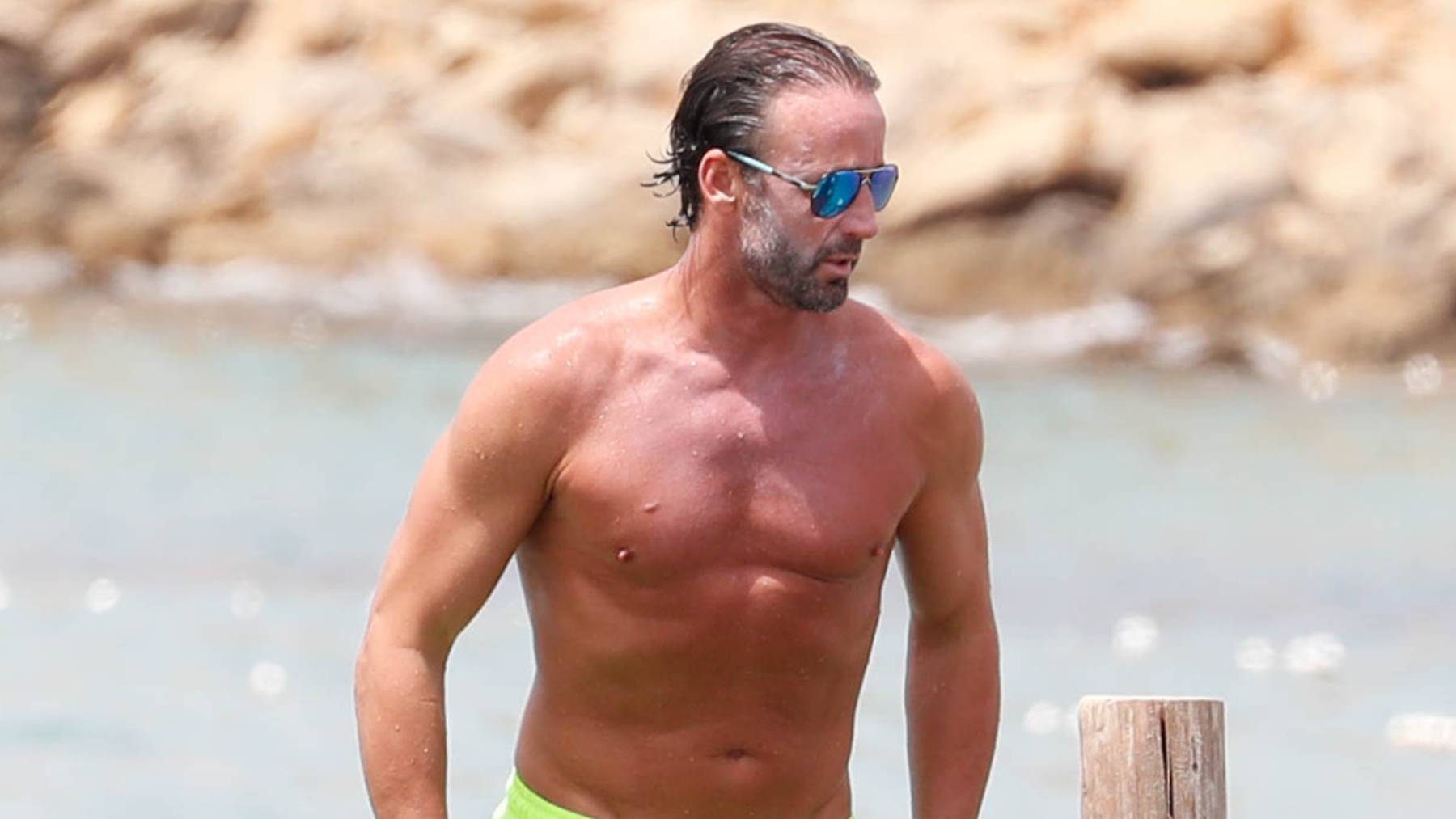 otros famosos que se han quedado solteros en verano