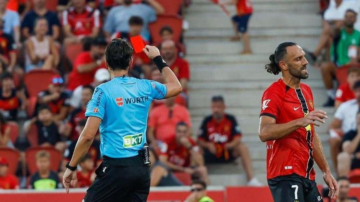 Muriqi, del amarillo al rojo.