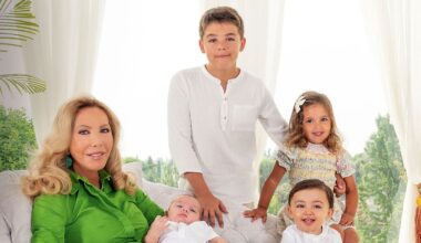 nos presenta al hijo de su sobrino Juan Carlos, al cumplirse un año de su muerte