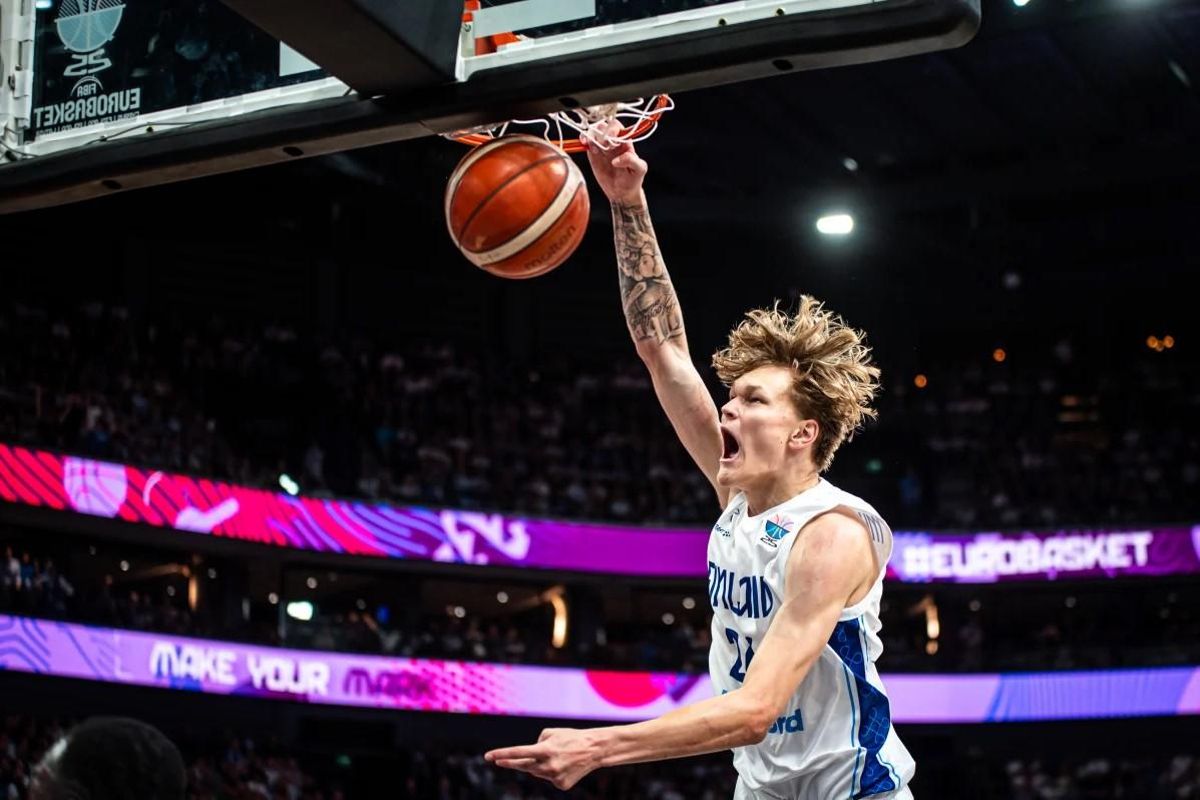 El chaval de 18 años, al que se rifan en la NCAA, ha demostrado su calidad en los dos partidos de Finlandia