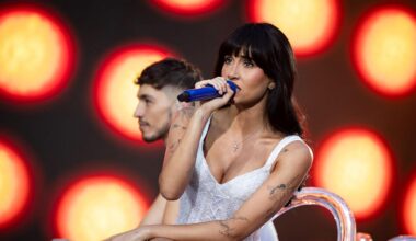 Aitana canta con Amaral en su concierto y el gesto que hace la catalana está dando mucho que hablar