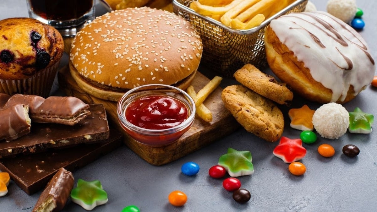 Así afecta al cerebro en pocas horas una comida con mucha grasa