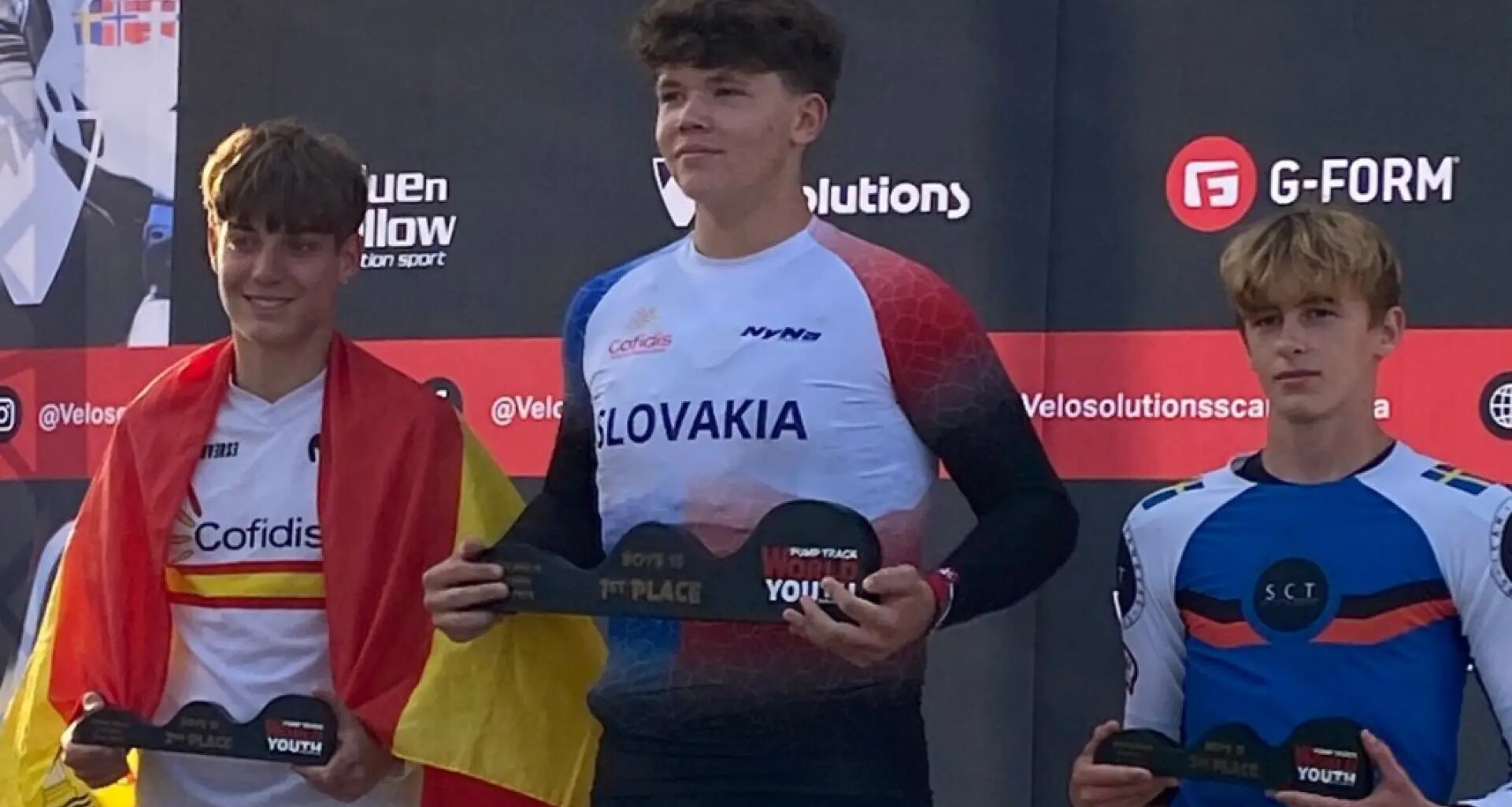 El joven zaragozano que superó un grave accidente para subir al podio en el mundial de 'pumptrack'