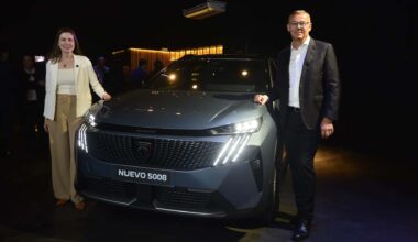 Cinco apuntes del lanzamiento de los Peugeot 3008 y 5008 (2025)