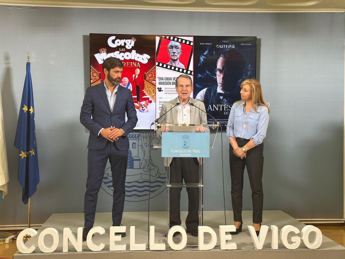 Caballero, Gómez y Lago en la presentación del ciclo de cine en el Pazo de Castrelos