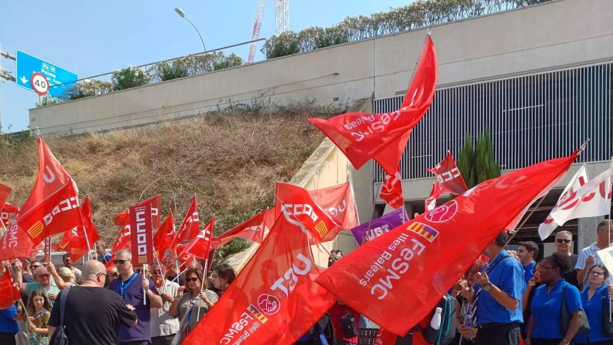 Concentración de la semana pasada en el aeropuerto de Palma de trabajadores de 'handling' de Groundforce.