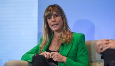 El juez pide a Moncloa que le informe sobre si Begoña Gómez tiene 'mail' oficial de Presidencia