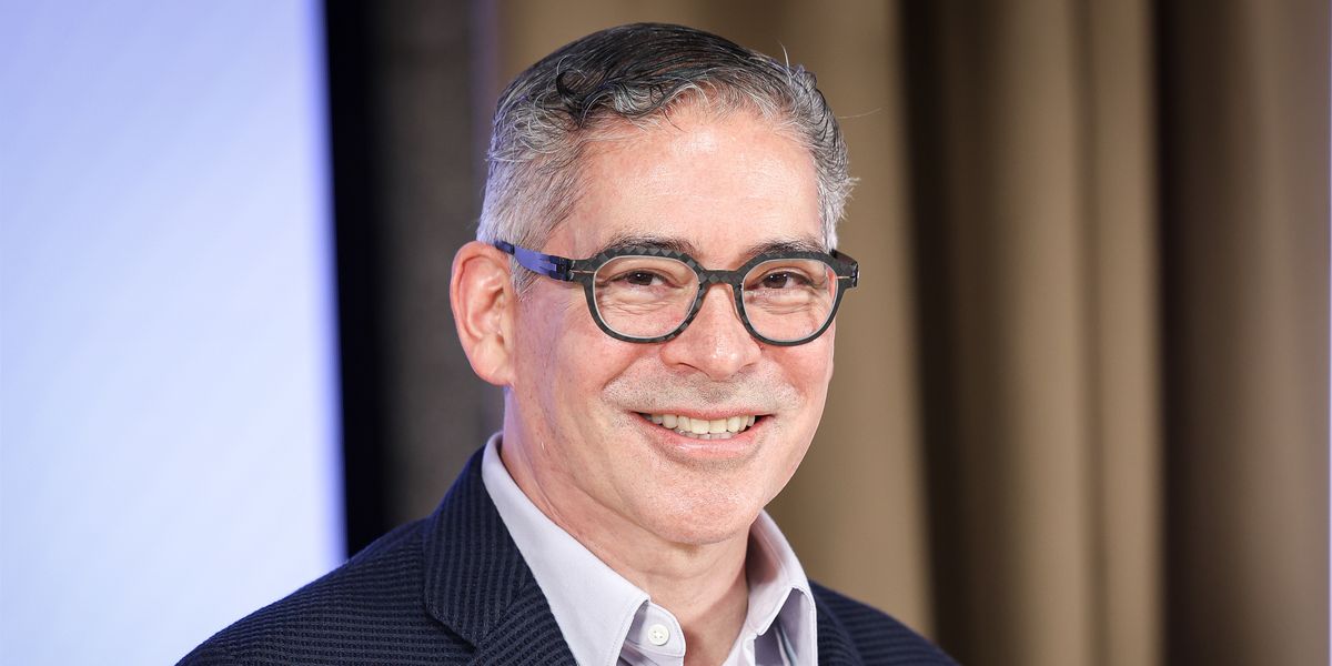 Boris Izaguirre paraliza las redes sociales con un desnudo integral