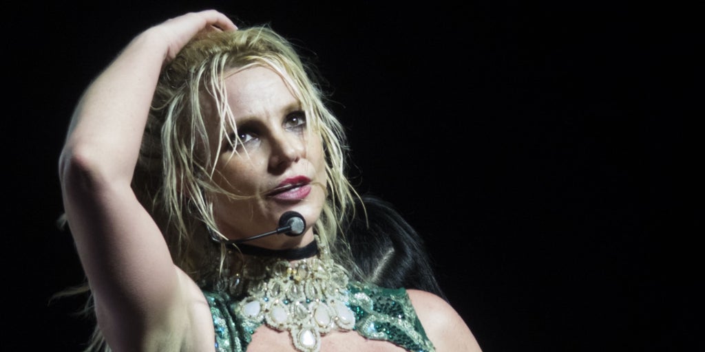 Britney Spears vuelve a sembrar la alarma con una foto suya desnuda y un emoji estratégicamente colocado