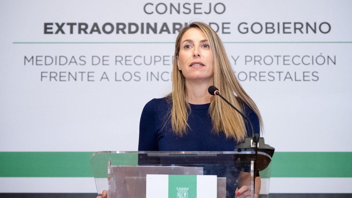 La presidenta María Guardiola esta mañana en rueda de prensa.