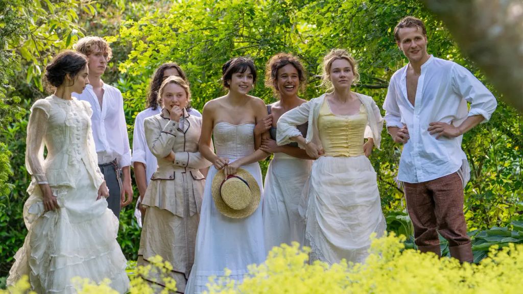 Un grupo de jóvenes americanas fiesteras y desenfadadas llega al Londres de 1870