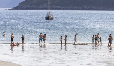 El viento nordés enfría el mar gallego en plena ola de calor - La Voz de Galicia