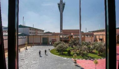 Un preso agrede brutalmente a un funcionario de la cárcel Sevilla II al grito de «Te voy a matar»