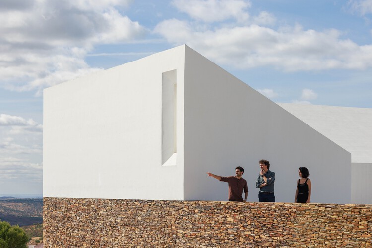 Casa mortuoria de Barrancos / Mesa Atelier - Imagen 11 de 32