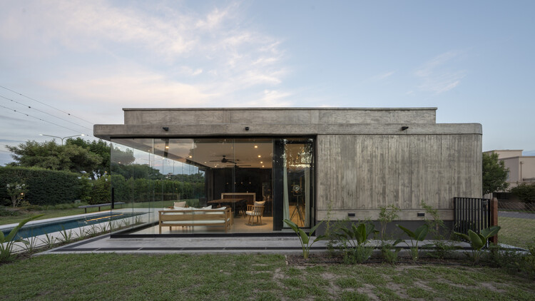 Casa Rosas / Etéreo Arquitectos - Imagen 1 de 30