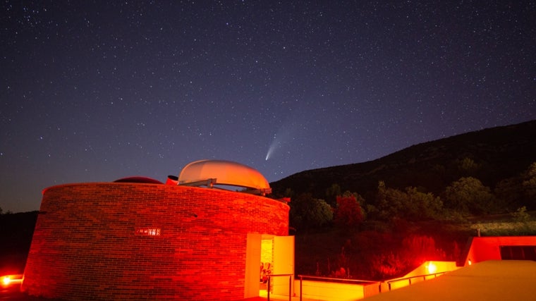 Vista nocturna desde el Parque Astronómico de Montsec