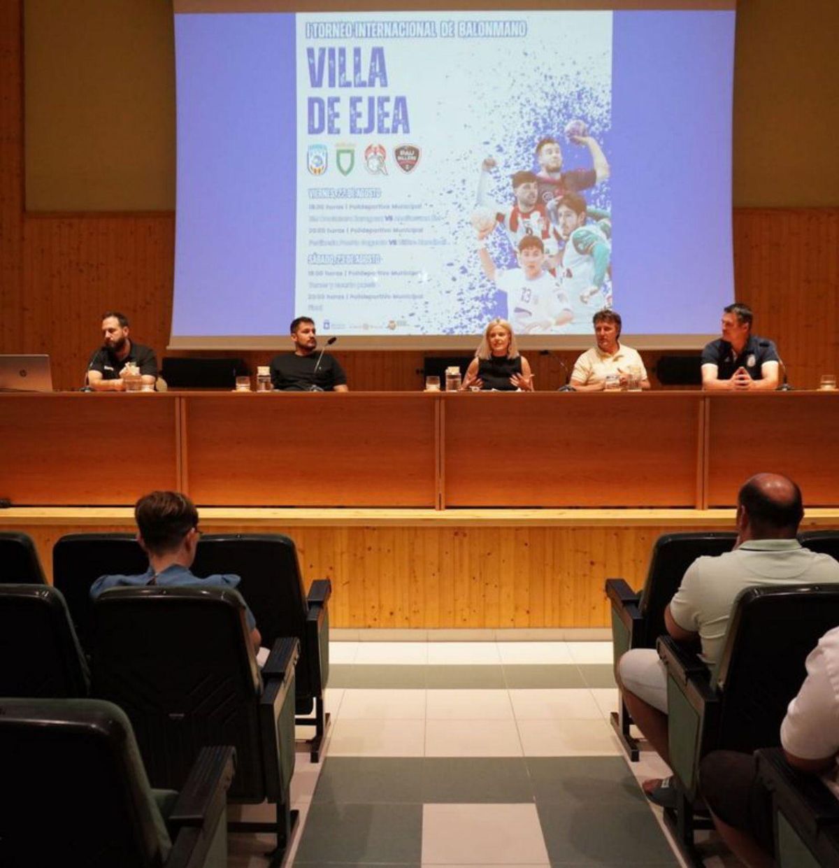 El balonmano causa furor en Ejea