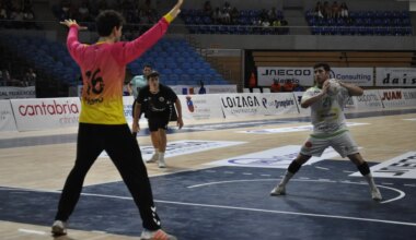 El Bada Huesca cierra el torneo de Santander con una rotunda victoria ante el Sinfín