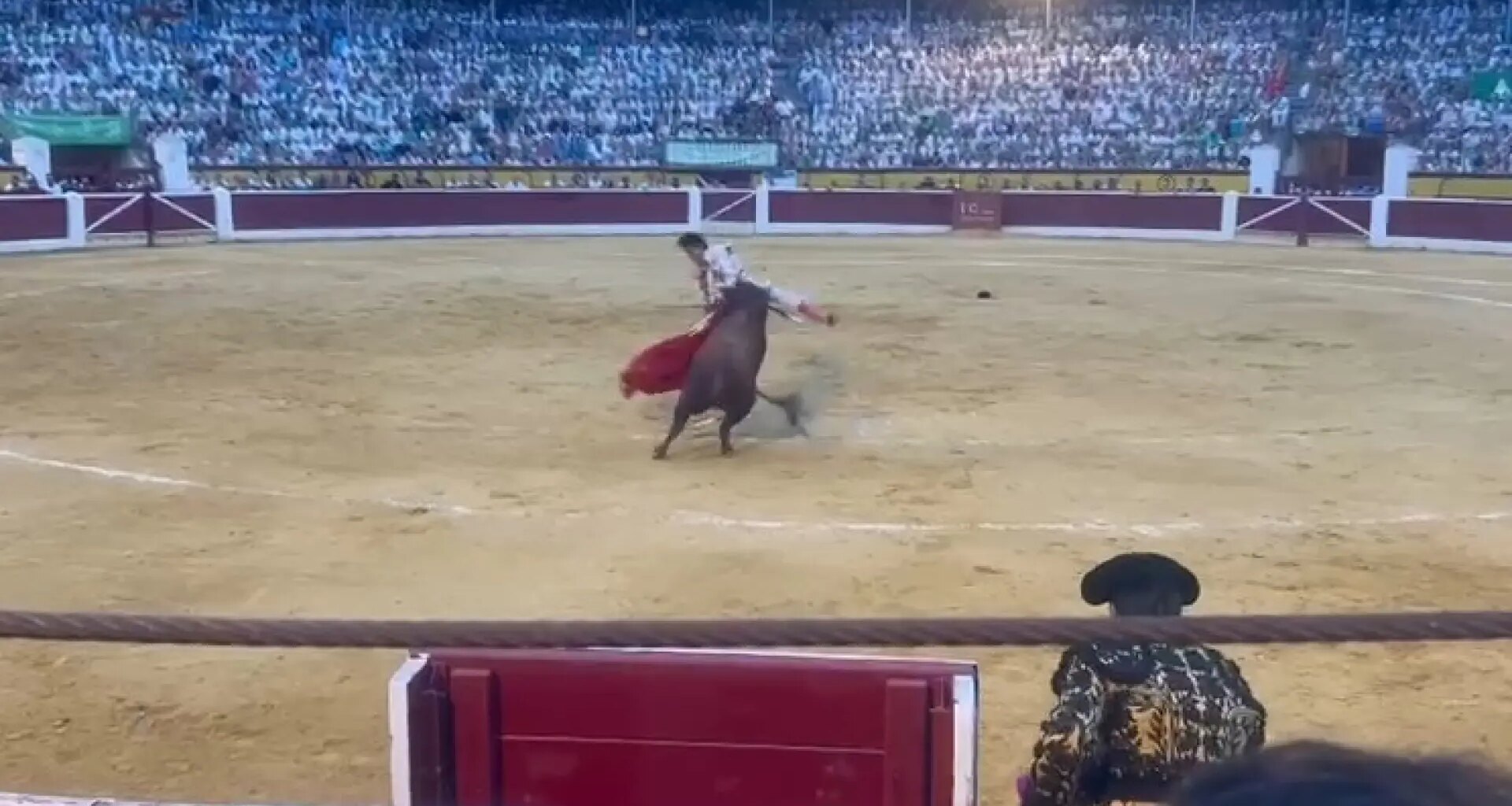 Puerta grande para Roca Rey después de haber sido cogido dos veces en Huesca - heraldo.es