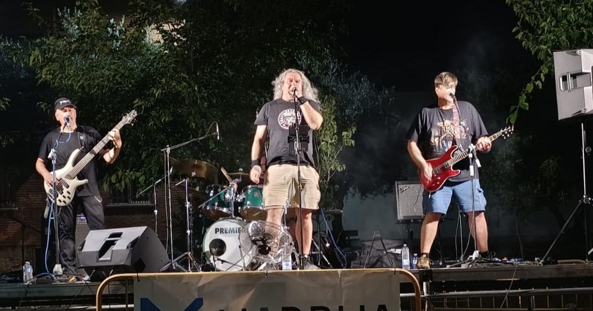 La banda ciudadrealeña Autopista 312 hizo vibrar el Parque del Alto, dentro de las Noches Musicales de Verano