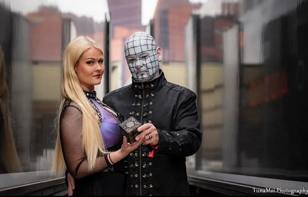 Gran lío en Cradle Of Filth: Expulsan al guitarrista tras la marcha de la teclista, que es su esposa