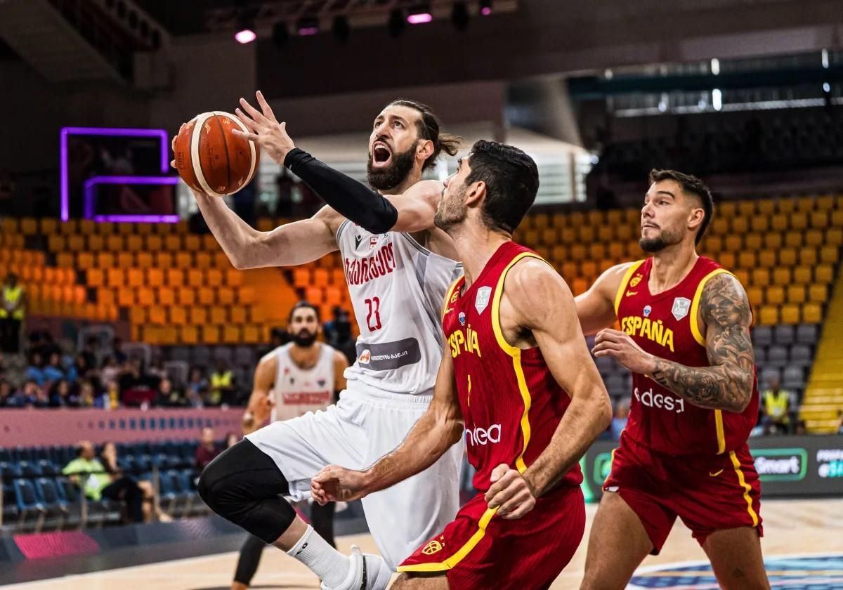 Shengelia tuvo una buena actuación en su debut ante España tras sus problemas de arritmia