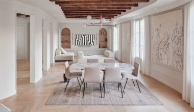 Casa minimalista; un homenaje al color blanco y la madera