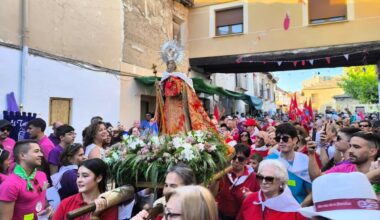 Dueñas abre sus fiestas botijeras con peñas, encierros y cuatro días de pura tradición