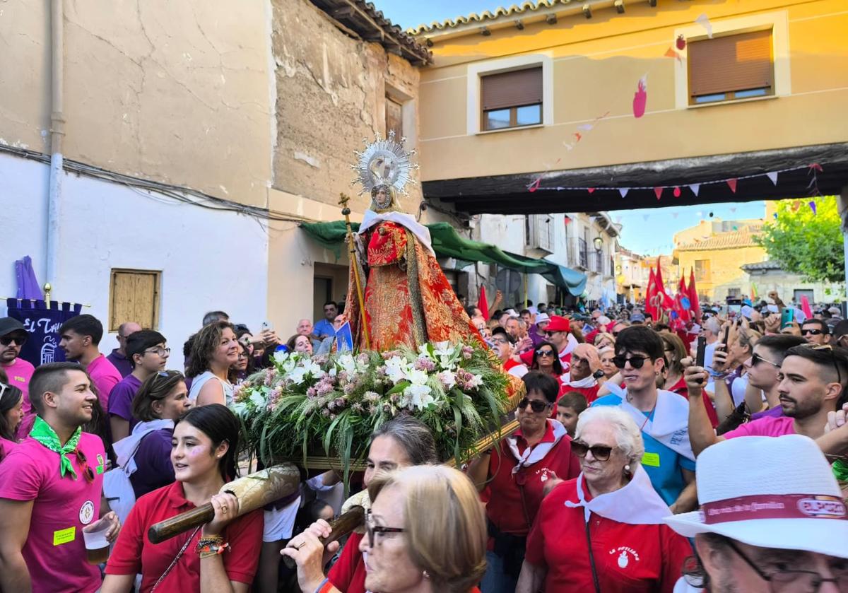 Dueñas abre sus fiestas botijeras con peñas, encierros y cuatro días de pura tradición