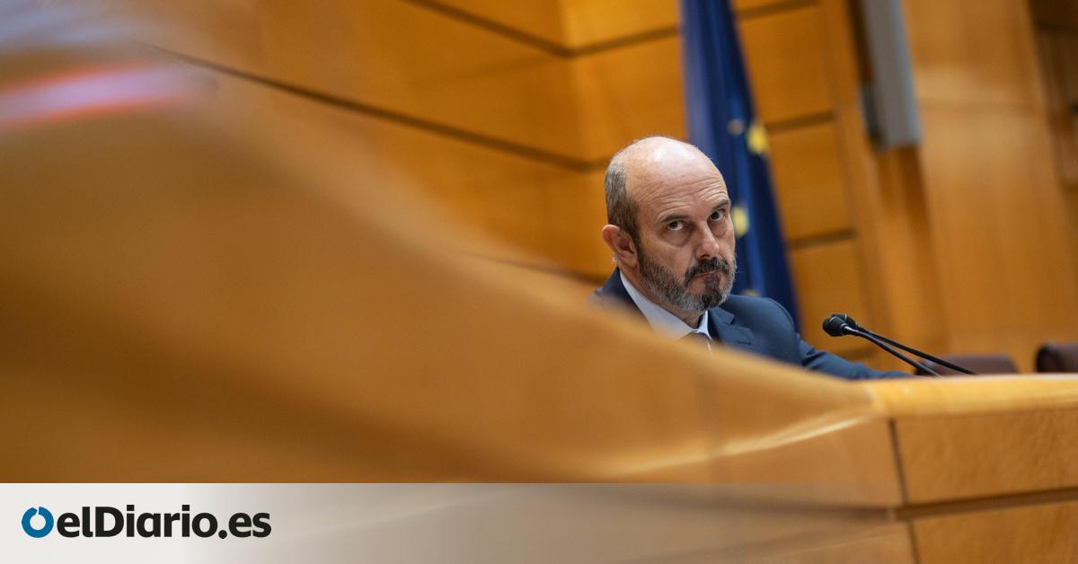 El presidente del Senado, Pedro Rollán, eliminó de su currículum que era diplomado y tenía dos másteres por no ser títulos oficiales
