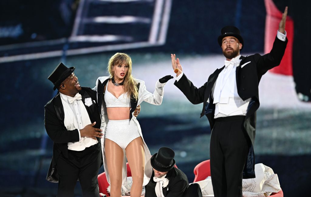 El día que Travis Kelce se subió al escenario con Taylor Swift en uno de sus conciertos en Londres