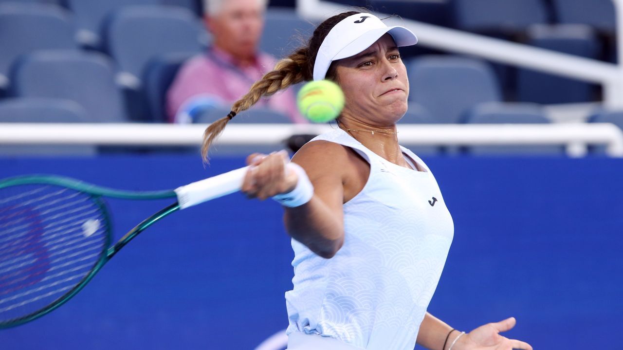 Jéssica Bouzas no puede con Aryna Sabalenka - La Voz de Galicia