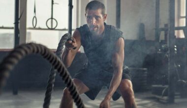 Entrenar fuerza en el gimnasio está muy bien, pero los expertos recomiendan practicar este ejercicio sobre la bicicleta