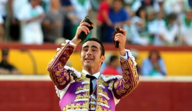 El Ayuntamiento de Huesca reivindica la tauromaquia con el homenaje a El Fandi