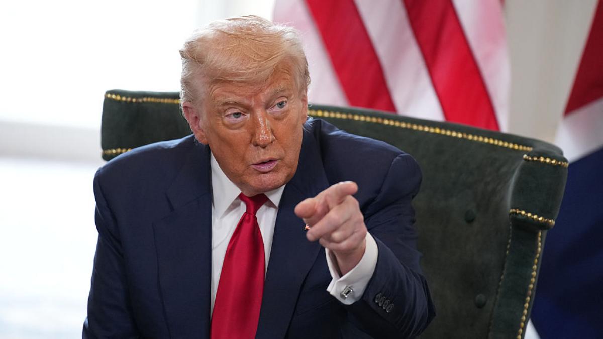 Trump llama 'bocazas' a Medvédev y defiende movilizar submarinos hacia Rusia