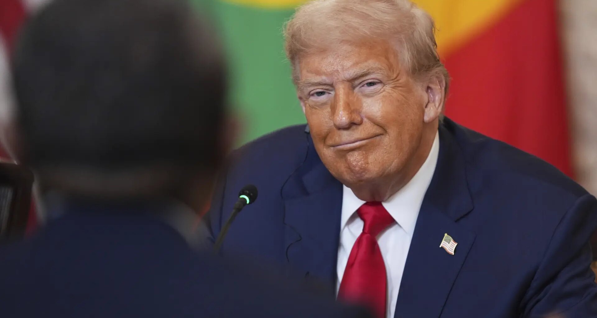 El rumor de la muerte de Donald Trump invade las redes sociales y él lo aprovecha para recaudar fondos