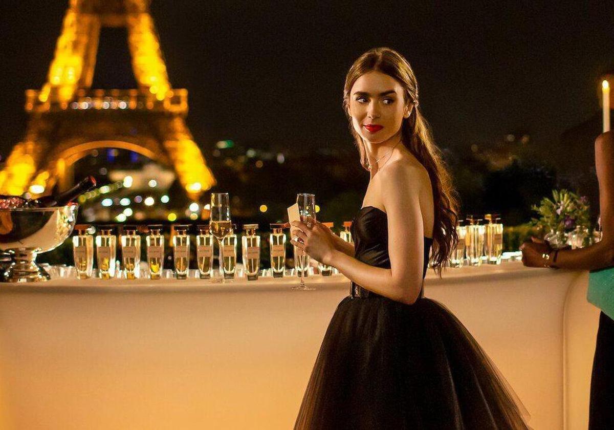 Muere a los 47 años el asistente de dirección de 'Emily in Paris' tras desplomarse en pleno rodaje