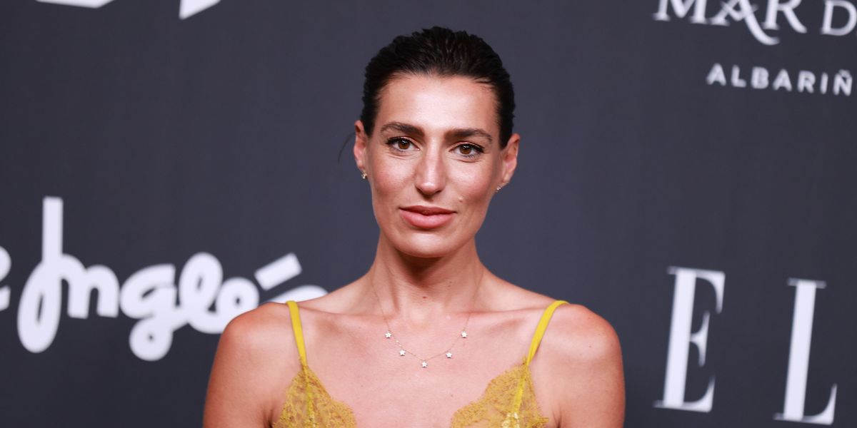 Eugenia Osborne deslumbra como madre invitada de comunión con un vestido estampado