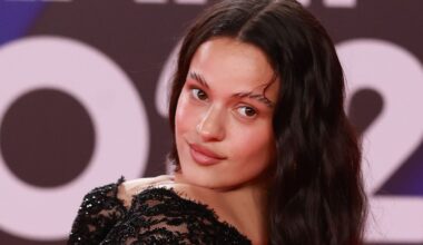 Rosalía habla de su noviazgo con Hunter Schafer: «La libertad es lo que me guía» - La Voz de Galicia