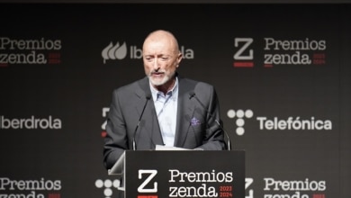 Editoriales españolas se revuelven contra Arturo Pérez-Reverte: "Si habla de vulgaridad y famoseo, está hablando de sí mismo"