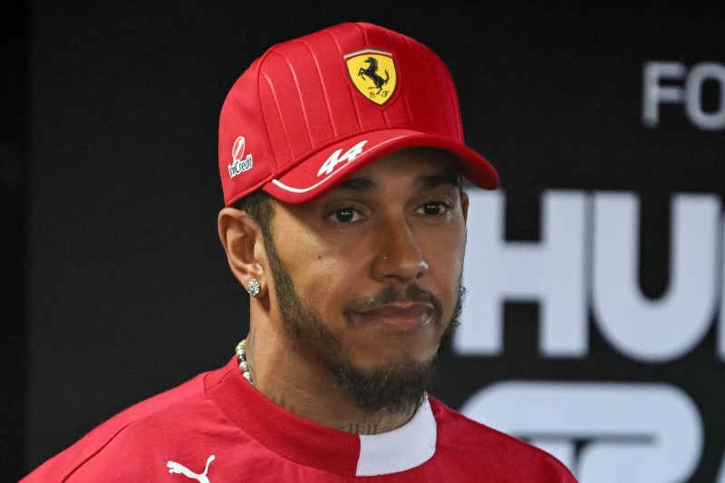 Ex piloto de F1 cree que Hamilton nunca superó el shock de Abu Dhabi 2021