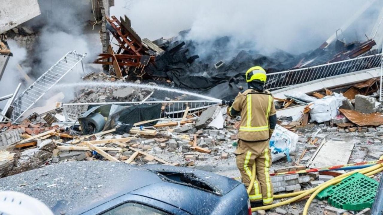 Hay ocho personas desaparecidas por explosión en empresa de detonantes para minería en Brasil