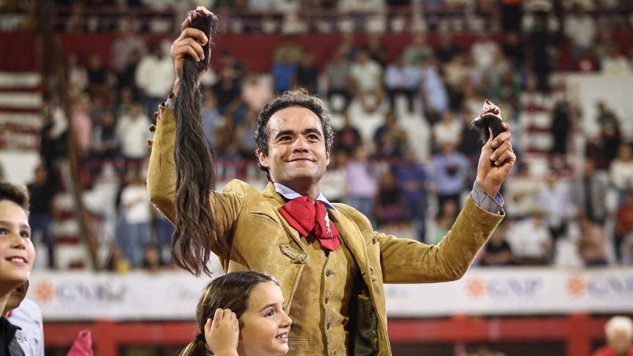 Juan Pablo Sánchez triunfa con dos orejas y rabo en la Monumental Monterrey