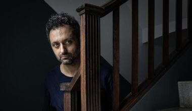 Joan Enric Barceló (Los Amigos de las Artes) recomienda un libro que "descoloca al lector"