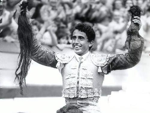 Muere el matador de toros mexicano Marcos Ortega