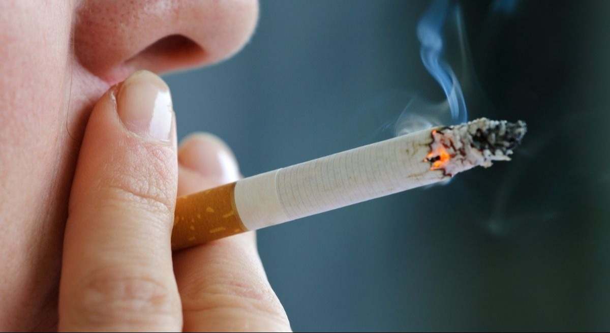 Un estudio demuestra que fumar tabaco podría ayudar a las personas que padecen esta enfermedad