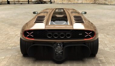 V12, 800 CV, cambio manual, 1000 kg y sello británico